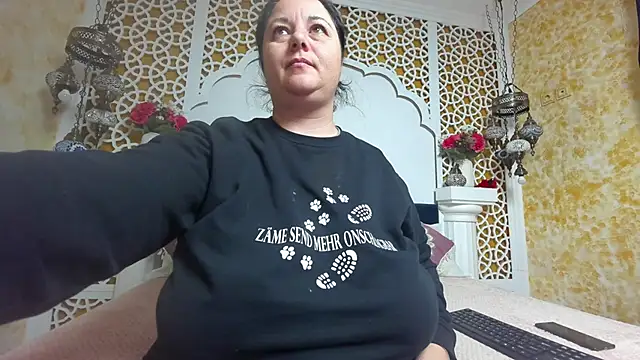 AleshaArabian online show from 12/15/25, 05:12