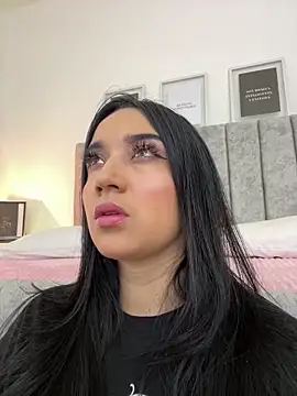 EmmyEvans1 online show from 02/17/25, 02:48