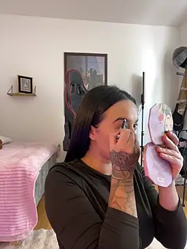 EmmyEvans1 online show from 03/20/25, 07:25