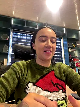 EmmyEvans1 online show from 12/15/25, 01:26