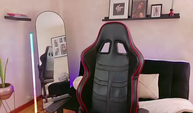 EmmyEvans1 online show from 03/30/26, 07:37