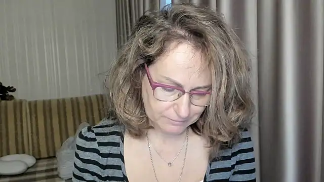 lauraoven online show from 12/17/24, 12:33