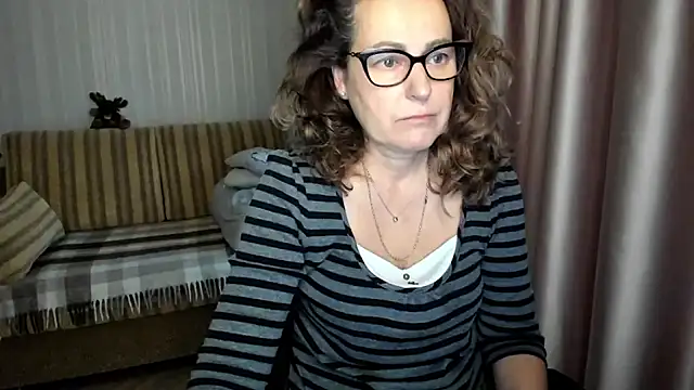 lauraoven online show from 11/27/25, 08:05