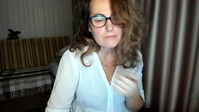 lauraoven online show from 12/04/25, 07:50