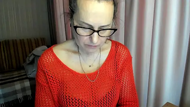 lauraoven online show from 02/14/26, 08:44