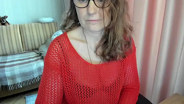 lauraoven online show from 04/01/26, 02:03