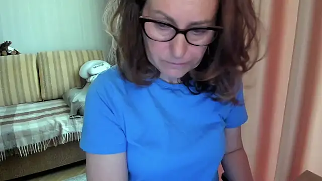 lauraoven online show from 05/20/26, 06:41
