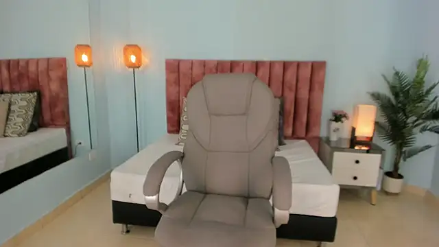 tati saldarriaga online show from 02/05/26, 02:22