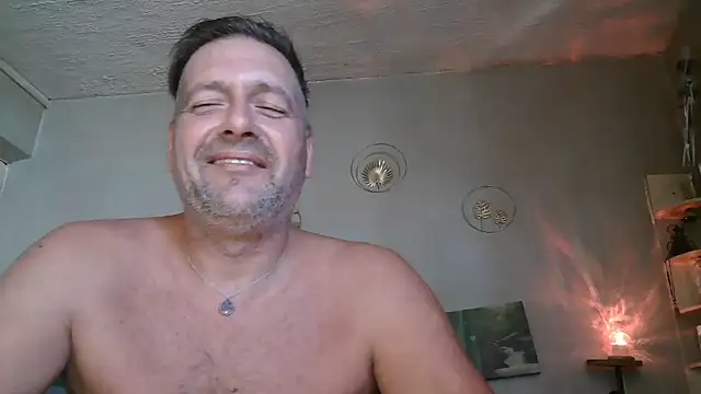 Snapshot of matrikes1 chatting on 07/10/26, 12:41 matrikes1 online show from 07/10/26, 12:41