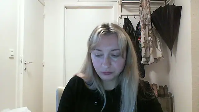 SusanCurt online show from 10/24/25, 09:06