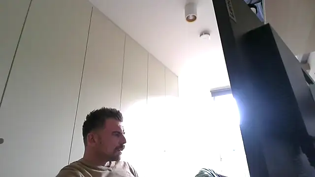 Snapshot of mrbigballs chatting on 10/02/25, 01:51 mrbigballs online show from 10/02/25, 01:51