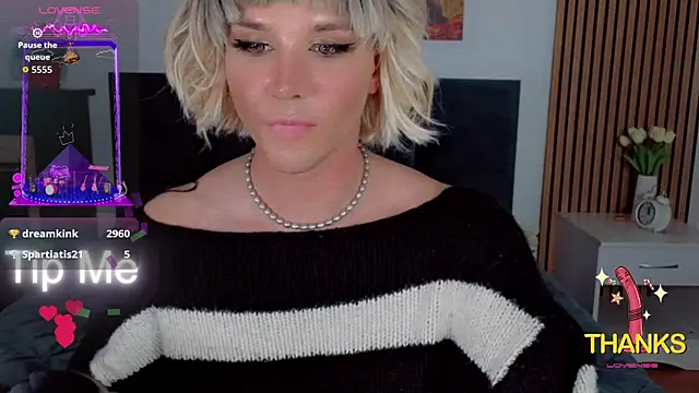 Snapshot of HelenSpellman chatting on 04/21/26, 01:42 HelenSpellman online show from 04/21/26, 01:42