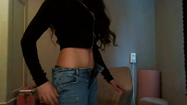 avajade online show from 10/14/25, 09:32