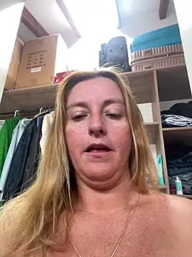 Snapshot of moniquerainx chatting on 06/26/26, 03:38 moniquerainx online show from 06/26/26, 03:38