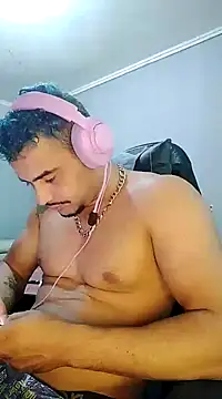 Fadinha-e-Raro online show from 02/19/25, 02:23