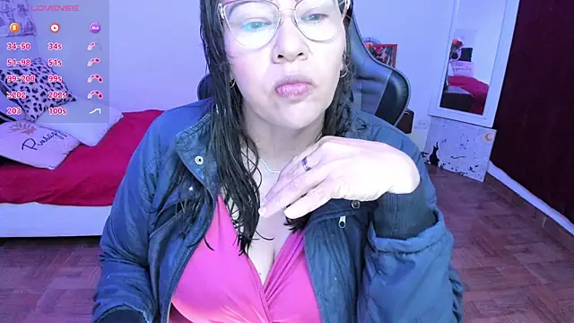 Snapshot of esmeralda_milf chatting on 07/02/26, 08:26 esmeralda milf online show from 07/02/26, 08:26