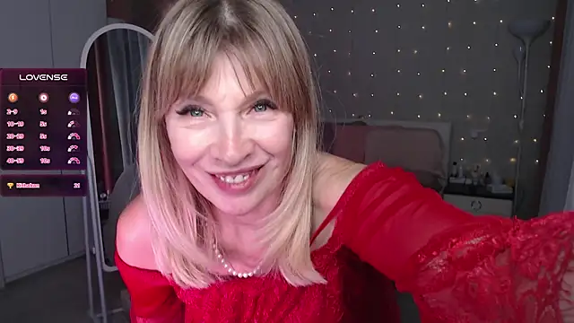 JuliaVilnet online show from 11/01/25, 05:26