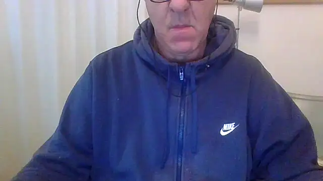 Snapshot of ANONIMO7735 chatting on 01/18/26, 06:06 ANONIMO7735 online show from 01/18/26, 06:06