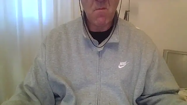 Snapshot of ANONIMO7735 chatting on 02/07/26, 06:39 ANONIMO7735 online show from 02/07/26, 06:39