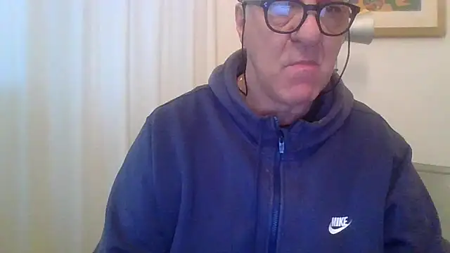 Snapshot of ANONIMO7735 chatting on 03/01/26, 05:42 ANONIMO7735 online show from 03/01/26, 05:42