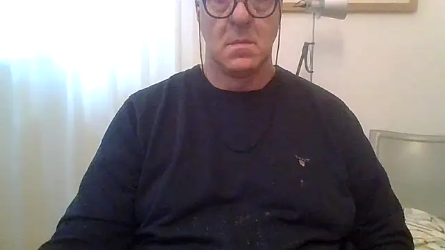 Snapshot of ANONIMO7735 chatting on 03/04/26, 06:41 ANONIMO7735 online show from 03/04/26, 06:41