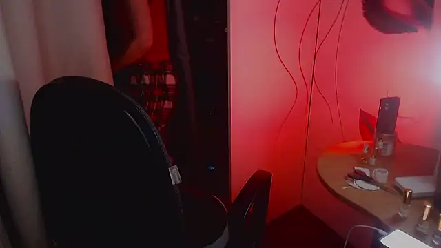 JohansonKatie online show from 01/12/25, 03:49