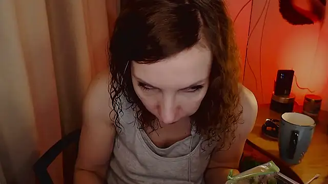 JohansonKatie online show from 01/30/25, 01:31