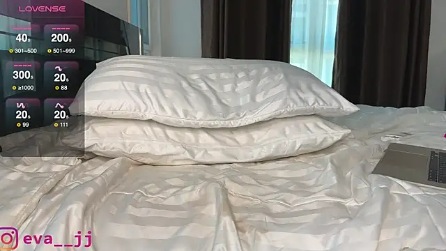 Eva JJ online show from 02/19/25, 06:11