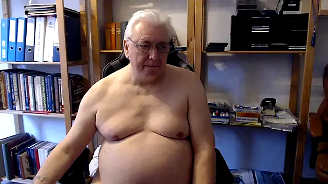 SchwanzhureXXL online show from 02/10/25, 09:25