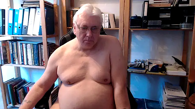 Snapshot of SchwanzhureXXL chatting on 04/01/26, 08:59 SchwanzhureXXL online show from 04/01/26, 08:59