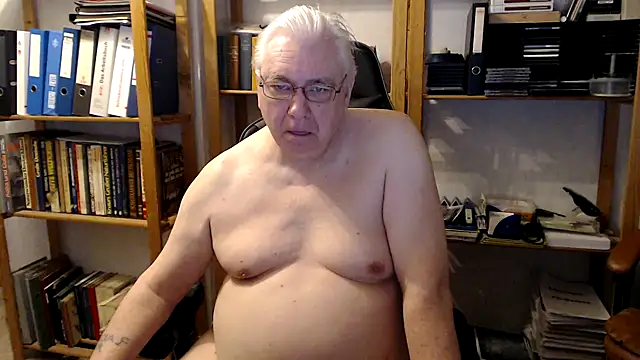 Snapshot of SchwanzhureXXL chatting on 04/07/26, 04:35 SchwanzhureXXL online show from 04/07/26, 04:35