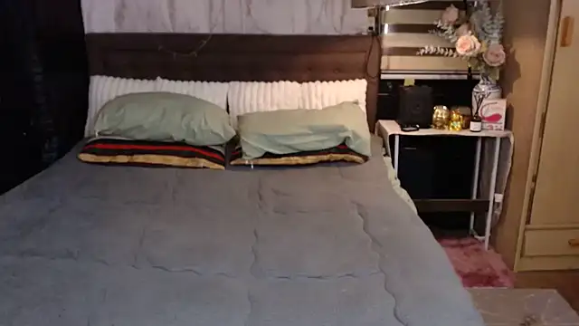 Snapshot of xheavenlytrans chatting on 07/07/26, 10:47 xheavenlytrans online show from 07/07/26, 10:47