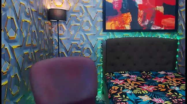 KylieMaxwellCaulfield TS online show from 12/19/24, 01:28