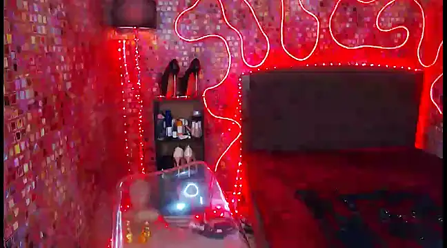 KylieMaxwellCaulfield TS online show from 03/21/25, 05:11