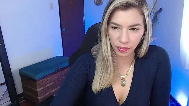 ms sofia x online show from 10/27/25, 05:28