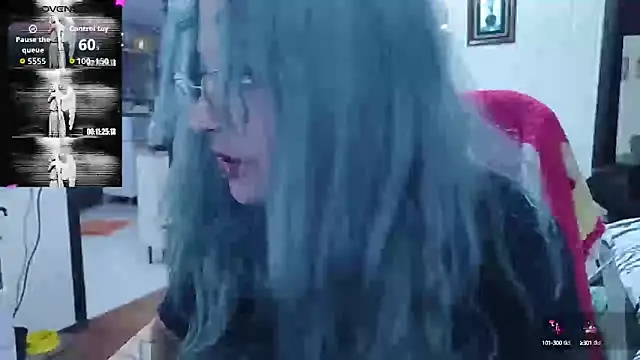 Snapshot of ElfGrey chatting on 09/11/25, 04:45 ElfGrey online show from 09/11/25, 04:45