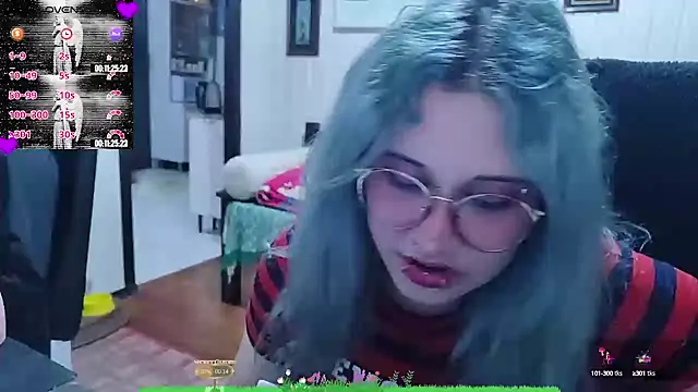 Snapshot of ElfGrey chatting on 09/27/25, 06:51 ElfGrey online show from 09/27/25, 06:51