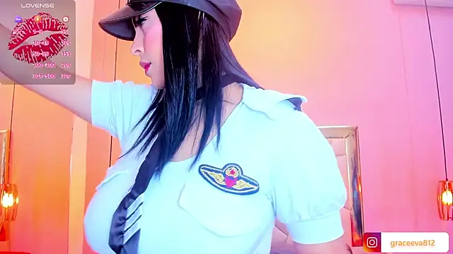 Eva Grace  online show from 11/10/25, 02:10