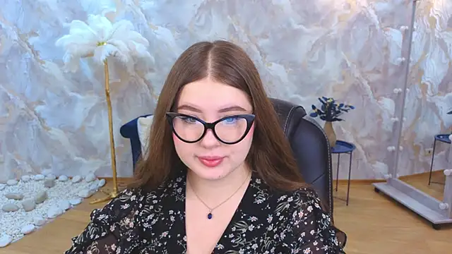 NicoleFoxery online show from 11/14/25, 06:17