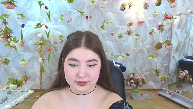 NicoleFoxery online show from 04/17/26, 06:22