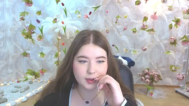 Snapshot of NicoleFoxery chatting on 05/25/26, 06:25 NicoleFoxery online show from 05/25/26, 06:25