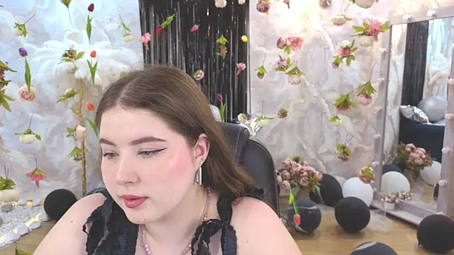 NicoleFoxery online show from 07/16/26, 06:25