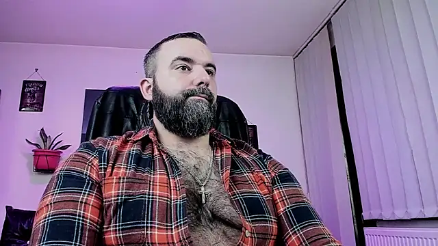 Snapshot of ChristophJules chatting on 02/18/25, 04:15 ChristophJules online show from 02/18/25, 04:15