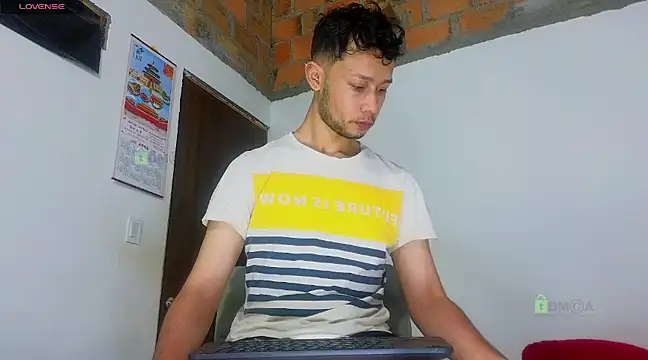 Snapshot of big_cock_mathew chatting on 03/17/25, 07:04 big cock mathew online show from 03/17/25, 07:04