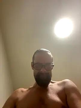Platinum211 online show from 12/22/25, 01:41