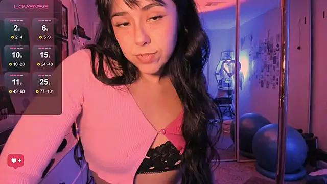 Evie-Luna online show from 10/16/25, 01:28