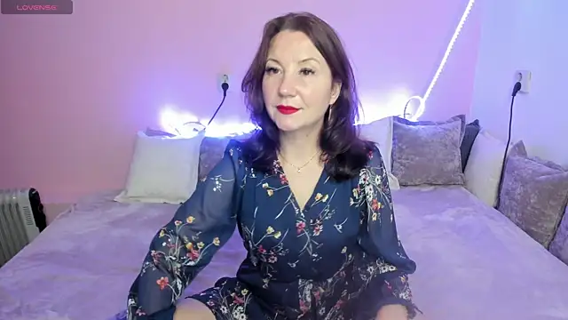 AliceeShy online show from 12/17/25, 09:43