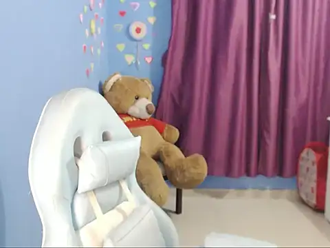 Snapshot of BOREAL_MOON chatting on 02/15/25, 09:59 BOREAL MOON online show from 02/15/25, 09:59