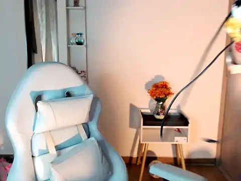 Snapshot of BOREAL_MOON chatting on 09/28/25, 12:49 BOREAL MOON online show from 09/28/25, 12:49