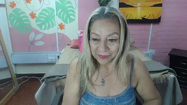 Snapshot of ZAMANTHA chatting on 06/24/26, 04:28 ZAMANTHA online show from 06/24/26, 04:28